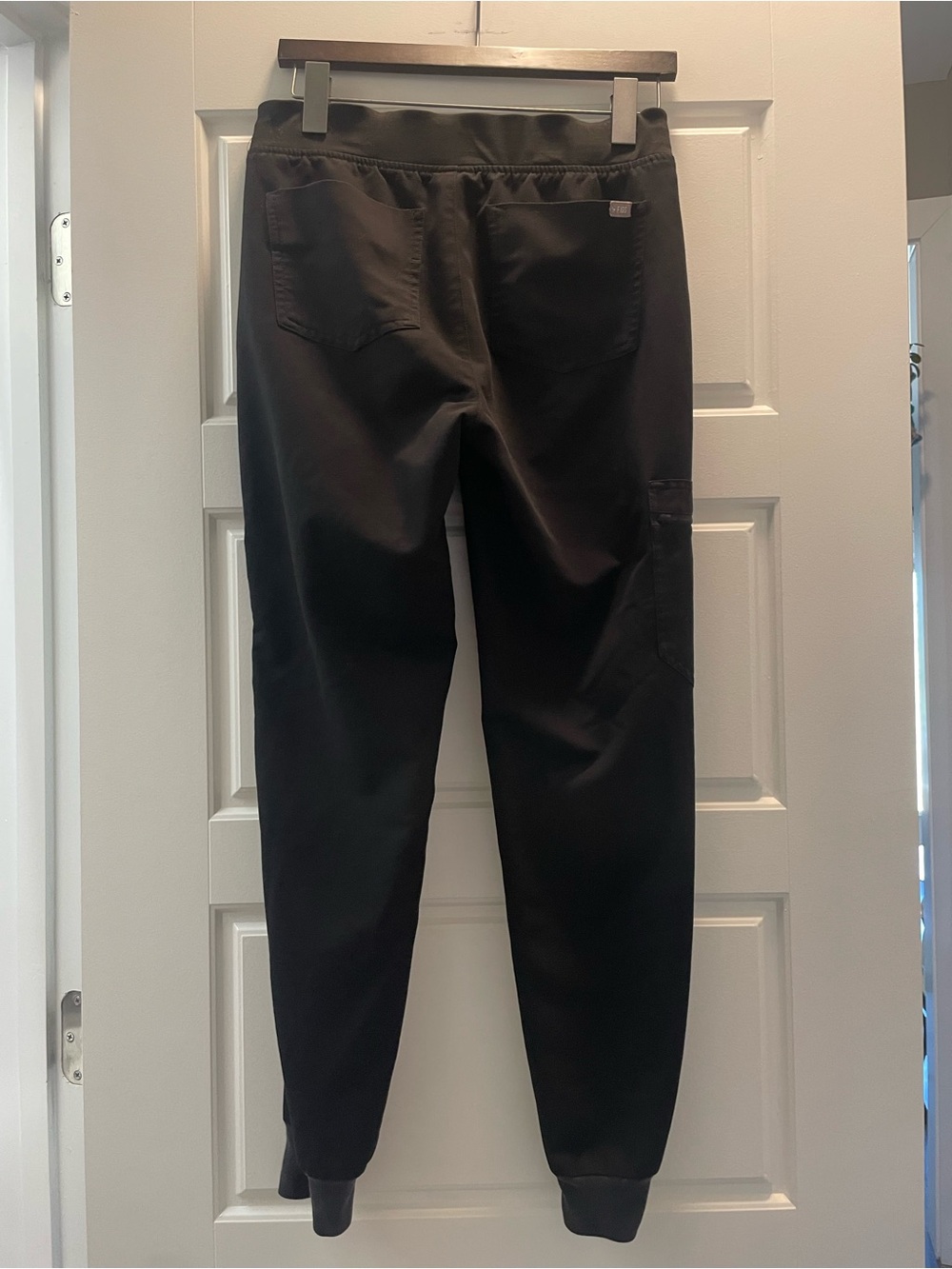 Figs Woman’s Black Jogger Scrubs XS